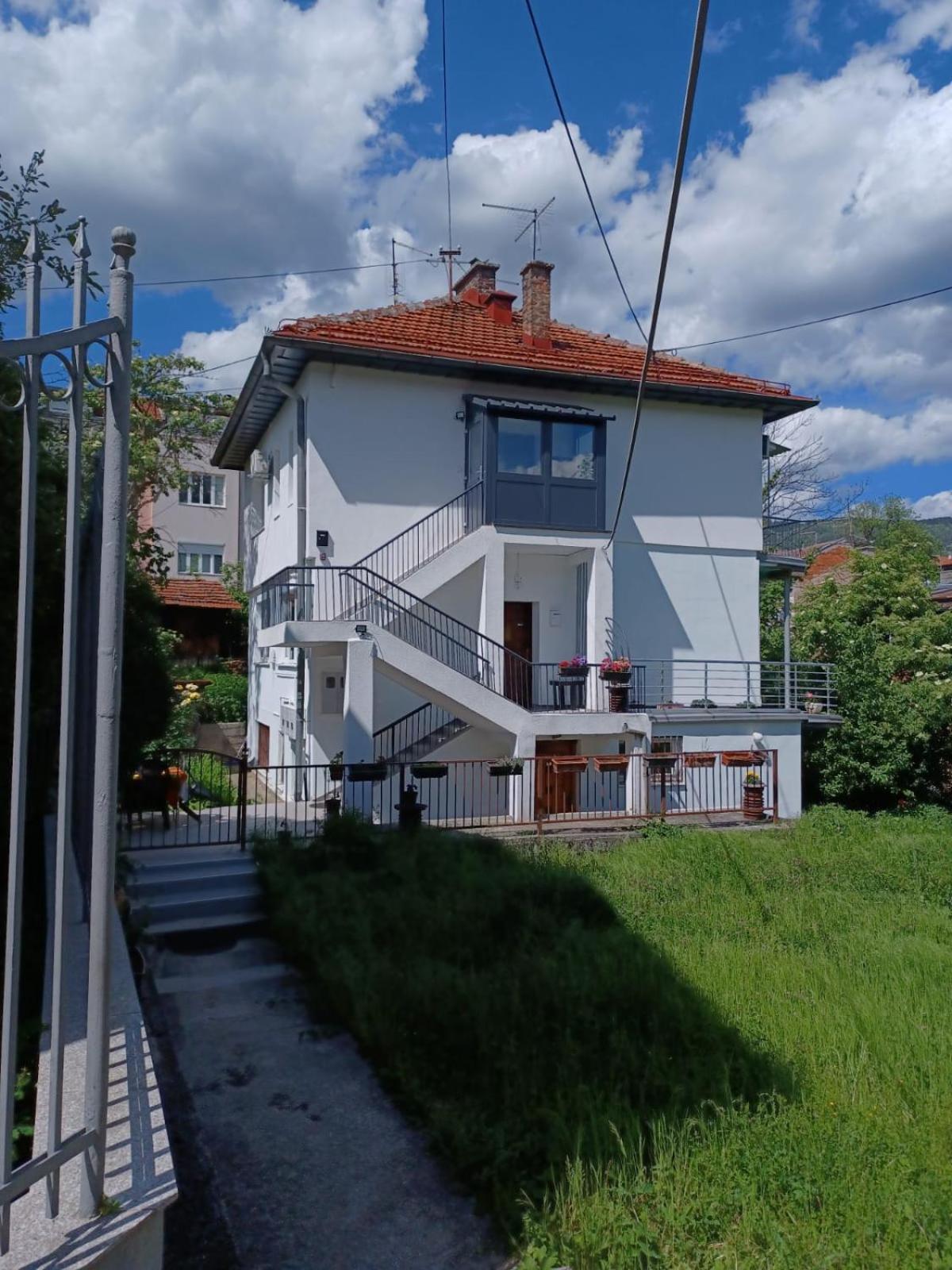 Bright 2Bdr Apartment With Balcony - Free Parking SJJ Buitenkant foto