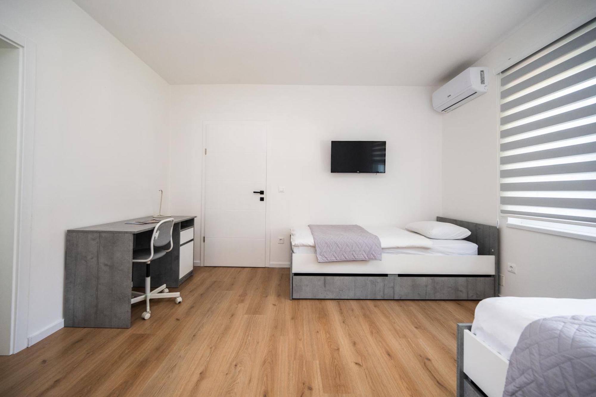 Bright 2Bdr Apartment With Balcony - Free Parking SJJ Buitenkant foto