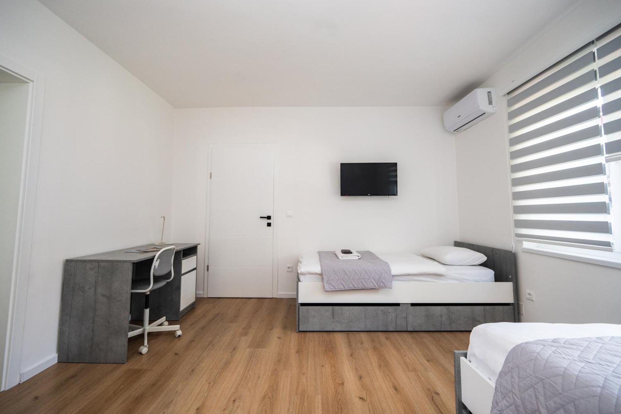 Bright 2Bdr Apartment With Balcony - Free Parking SJJ Buitenkant foto