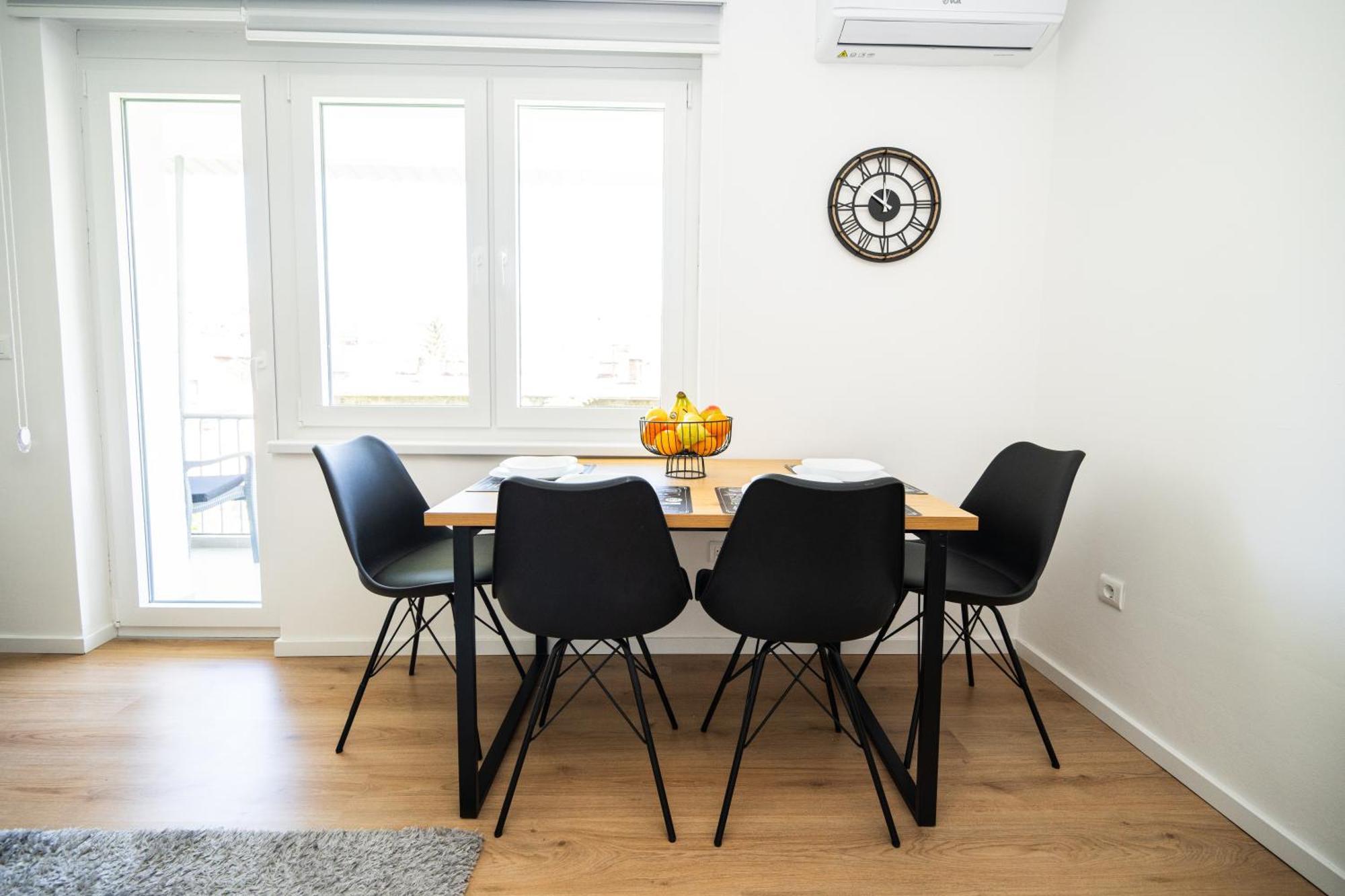 Bright 2Bdr Apartment With Balcony - Free Parking SJJ Buitenkant foto
